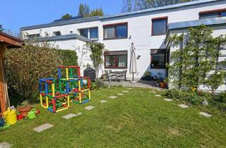 Reihenhaus kaufen in 81477 München, Charmantes Reihenhaus mit Kamin und ruhigem Südgarten in Toplage Solln