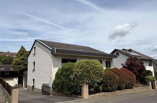 Haus kaufen in 55270 Jugenheim, Großzügiges Ein-/Zweifamilienhaus mit großem Garten und 2 Garagen – ohne Provision