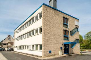 Gewerbeimmobilie kaufen in 53783 Eitorf, Bürogebäude mit Entwicklungspotenzial und 20 Stellplätzen.