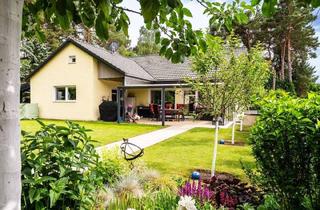 Einfamilienhaus kaufen in 15370 Petershagen, Petershagen-Eggersdorf - Grüne Wohlfühloase mit Pool im Berliner Speckgürtel