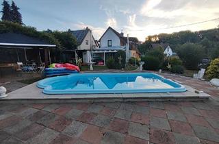 Einfamilienhaus kaufen in 66292 Riegelsberg, Riegelsberg - Einfamilienhaus mit Pool in Riegelsberg mit Potential