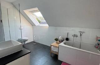 Wohnung kaufen in 44894 Bochum, Bochum - Charmante Dachgeschosswohnung
