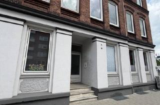Wohnung kaufen in 24113 Molfsee, Molfsee - 3 Zimmer Altbauwohnung mit Balkon, Keller, Zentralheizung in Kiel