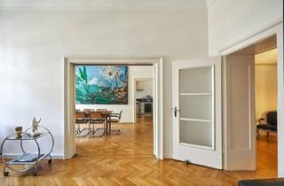 Wohnung kaufen in 40474 Düsseldorf, Düsseldorf - Altbau Eleganz in direkter Rheinlage