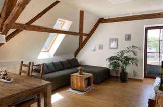 Wohnung kaufen in 01665 Triebischtal, Zauberhaft - 4 Zimmer, Einbauküche, Balkon und riesiger moderner Dachboden, 2 Stellpl in Klipphausen