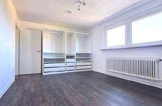 Wohnung mieten in 63457 Hanau, Modernisierte 2 Zimmer Wohnung im Dachgeschoss mit Küche, 2 Badezimmer in ruhiger 5-Parteien-Anlage