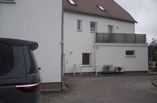 Wohnung mieten in Alte Elsterwerdaer Straße, 04932 Röderland, Zuhause mit zwei Zimmern in Röderland