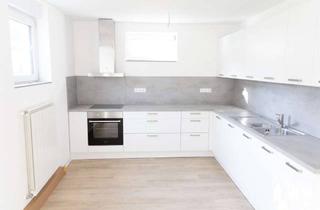 Wohnung mieten in Graneggweg, 73550 Waldstetten, Sanierte 2.5-Zi-Wohnung mit Einbauküche, Terrasse, Garten + Gartenhütte in Waldstetten