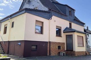 Haus kaufen in 63695 Glauburg, Zwei Wohnhäuser mit Nebengebäude auf großem Grundstück!