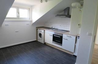 Wohnung kaufen in 75175 Pforzheim, *** 2-Zimmer-Dachwohnung mit EBK - gegenüber Helios Klinikum ***