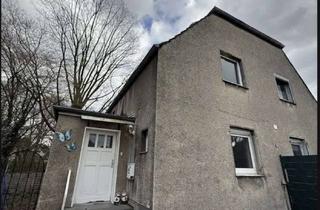Reihenhaus kaufen in Howeg 35, 45896 Hassel, Renovierungsbedürftiges Reihenhaus mit 4 Zimmern in Gelsenkirchen-Hassel