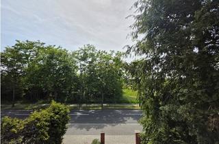 Haus kaufen in 63811 Stockstadt, Freistehendes Zweifamilienhaus mit Potential in perfekter Mikro- und Makrolage in Stockstadt am Main