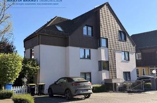 Wohnung kaufen in 65510 Idstein, ÜBER DEN DÄCHERN VON IDSTEIN! Sonnige Dachgeschosswohnung mit Einbauküche, Kamin + Balkon
