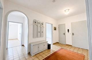 Wohnung kaufen in 34308 Bad Emstal, Attraktive 3-ZKB mit eigener Terrasse und Stellplatz in ruhiger Lage