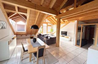 Wohnung mieten in Fliederweg, 73235 Weilheim, Exklusive Maisonettewohnung mit Galerie, Sichtdachstuhl und Balkon im Zweifamilienhaus ab September