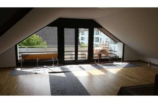 Wohnung mieten in Hamburger 28, 32760 Detmold, Alltagstauglich wohnen in dieser modernisierten 3-Zimmer-Dachgeschosswohnung in Detmold