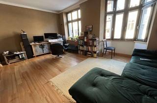 Wohnung mieten in 23966 Altstadt, Zentrale 2,5-Zimmer-Altbauwohnung im Stadtkern mit Kamin im 1. OG, 910 € warm €
