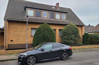 Haus kaufen in Feldstraße 30, 41564 Kaarst, Zwei Familenhaus in bester Lage von Kaarst