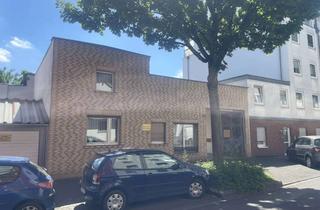 Einfamilienhaus kaufen in Usingerstraße 103, 51105 Humboldt-Gremberg, Einfamilienhaus mit großem Innenhof