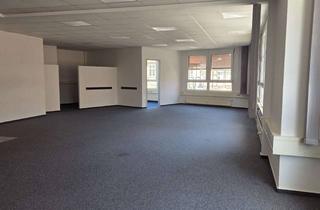 Büro zu mieten in Magazinplatz 11-15, 16928 Pritzwalk, zentral gelegene Gewerbeeinheit! ca. 227,33 m² Fläche, Aufzug, Großraumbüro und 3 separate Büroräume