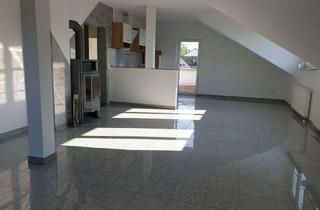 Wohnung kaufen in 40764 Langenfeld, Traumhafte Dachgeschosswohnung mit sonniger Dachterrasse und Kaminofen sofort frei