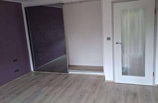 Wohnung kaufen in Johannes-Kepler-Straße 35, 75378 Bad Liebenzell, Alltagstaugliche 2,5-Zimmer-Wohnung in Bad Liebenzell
