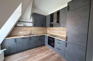 Wohnung mieten in Iltisstrasse, 24143 Gaarden-Ost, Moderne 2- Zimmer Dachgeschosswohnung nach DG-Ausbau *nur schriftl. Anfragen*