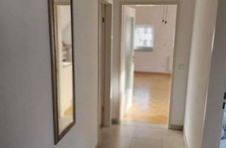 Wohnung mieten in Buxbaumgasse, 82362 Weilheim, Zwei Zimmer in Weilheim: Helle Dachgeschosswohnung mit Einbauküche