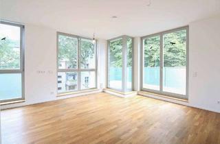 Wohnung mieten in Stralauer Allee 19a, 10245 Friedrichshain, Helle 2-Zimmer-Wohnung mit Balkon in Berlin-Friedrichshain, frei ab 1. August