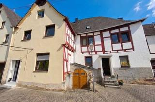 Haus kaufen in 56321 Rhens, 4 Wohneinheiten | ca. 29.880 € Jahreskaltmiete | Entwicklungspotenzial