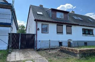 Doppelhaushälfte kaufen in 16356 Ahrensfelde, Ahrensfelde - EFHDHH mit Garten und zwei Garagen am Standrand von Berlin