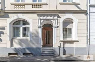 Wohnung kaufen in 42275 Barmen, Großzügiges Altbaujuwel mit Gestaltungspotenzial: 5-Zimmer-Wohnung
