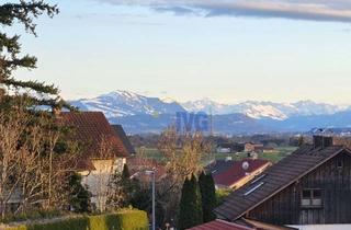 Wohnung kaufen in 87490 Haldenwang, Licht, Raum, Aussicht – Hochwertige Dachgeschosswohnung mit Bergblick und Weitsicht.