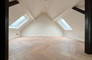 Wohnung kaufen in 40476 Derendorf, Jugendstil-Altbau in Derendorf | Individuell gestaltbarer Wohntraum mit Balkon