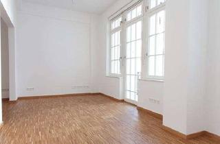 Wohnung mieten in Glashütter Straße 92, 01277 Striesen-Ost, Wunderschöne 2-Raumwohnung mit Balkon und Wannenbad in Striesen wartet auf Dich!