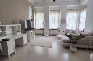 Wohnung mieten in 65185 Wiesbaden, Altbauwohnung an der grünen Allee mit Stellplatz