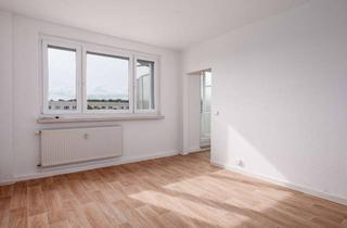 Wohnung mieten in Südring 126, 06667 Weißenfels, Neu sanierte 2-Raum-Wohnung mit großem Balkon und Aufzug im Wohnpark Süd