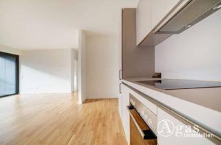 Wohnung mieten in Zimmerstraße 93, 10117 Mitte, Große und helle 2 Zimmer Wohnung mit 2 Balkons, ca. 67 m², EBK und Concierge in Mitte