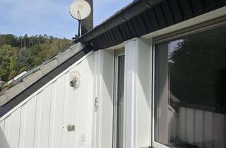 Wohnung mieten in 51643 Gummersbach, Einziehen und wohlfühlen - renovierte, helle 4-Zimmer-Dachgeschosswohnung