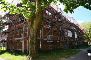 Sozialwohnungen mieten in Vor Dem Flecken, 27472 Cuxhaven, Modernisierte 4-Zimmer-Wohnung mit Balkon, WBS erforderlich