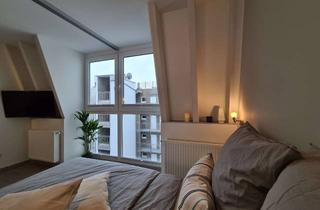 Wohnung mieten in Helsingforser Straße 15, 10243 Friedrichshain, Single East-Side Top Floor Apartment - voll möbliert - ruhig & all inclusive ab sofort
