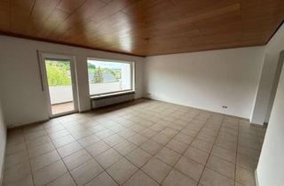 Wohnung mieten in 67731 Otterbach, GERÄUMIGE 5-ZIMMER-WOHNUNG MIT BALKON UND GARAGE!
