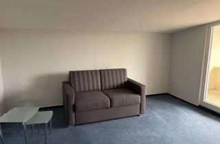 Wohnung mieten in 74366 Kirchheim, Zwei Zimmer in Kirchheim: Helle Dachgeschosswohnung mit Balkon (möbliert)