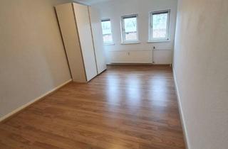 Wohnung mieten in Von-Heß-Weg, 20535 Hamm, Schön geschnittene 2-Zimmer-Wohnung im Dachgeschoss