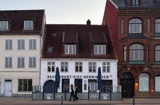 Gastronomiebetrieb mieten in Schiffbrücke 20, 24939 Altstadt, Piet Henningsen – Traditionsrestaurant in erster Hafenreihe von Flensburg zu vermieten