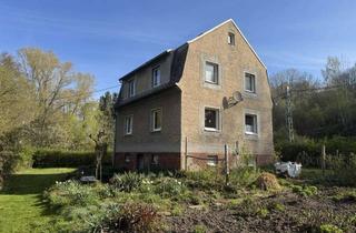 Einfamilienhaus kaufen in 09661 Hainichen, Einfamilienhaus mit großem Grundstück und Doppelgarage in ruhiger Lage!