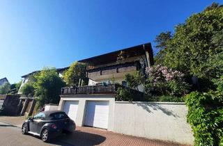 Haus kaufen in Weinbergstraße 63, 69256 Mauer, Baumhaus inclusive: Freistehendes Zweifamilienhaus mit 2 Garagen & div. Nebengebäuden