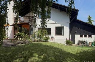 Haus kaufen in 85051 Ingolstadt, Familienparadies auf ca. 836qm Grundstück- Wintergarten, Doppelgarage, viel Platz in bester Wohnlage