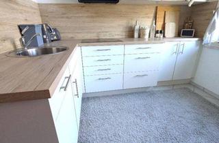 Wohnung mieten in 08626 Adorf, Tolle 2-Raum Whg. mit gr. Wohnzimmer, Einbauküche sowie modernen Duschbad