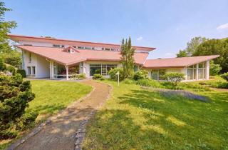 Haus kaufen in 66914 Waldmohr, Exklusives Anwesen mit außergewöhnlicher Architektur, parkähnlichem Grundstück und besonderer Pri...